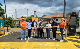 Immagine inaugurazione colonnina ultrafast Ewiva 2025