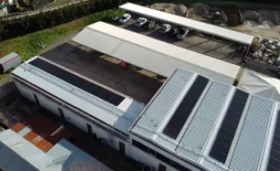 Immagine drone pannelli fotovoltaici Centro operativo