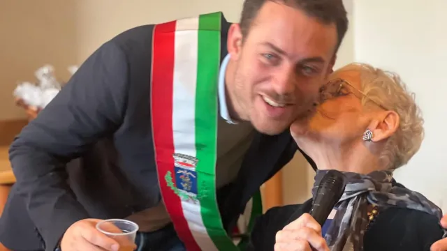 Immagine Sindaco Pignotti in vista alle Rsa - Natale 2024