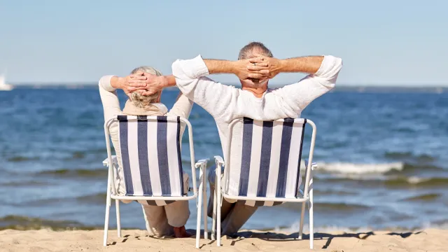 Immagine generica anziani in vacanza