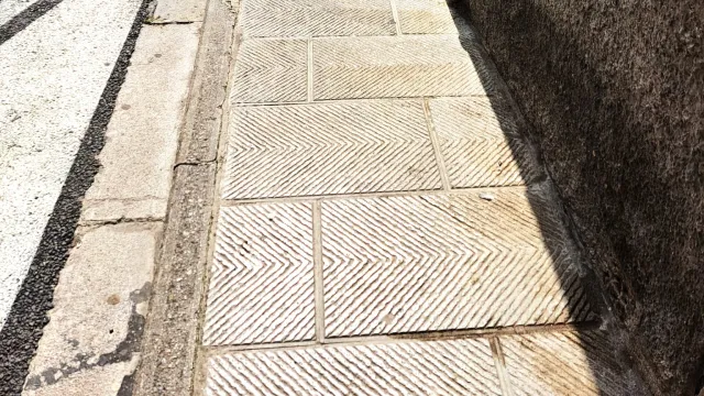 Immagine marciapiede