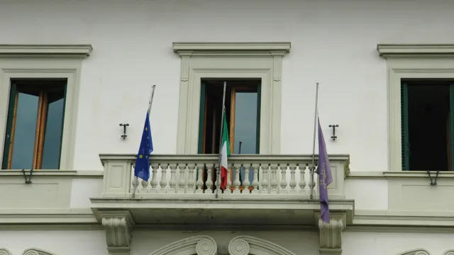 Descrizione immagine non disponibile