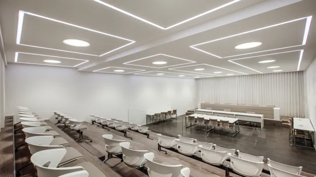 Descrizione immagine non disponibile