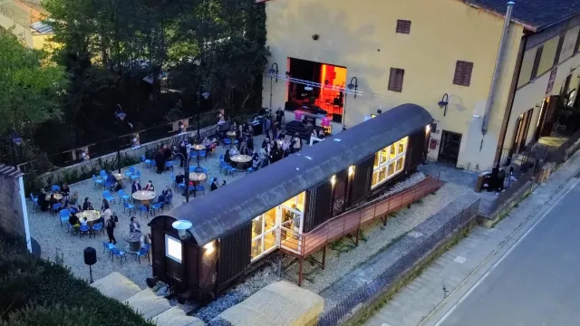 Descrizione immagine non disponibile