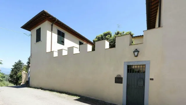 Descrizione immagine non disponibile