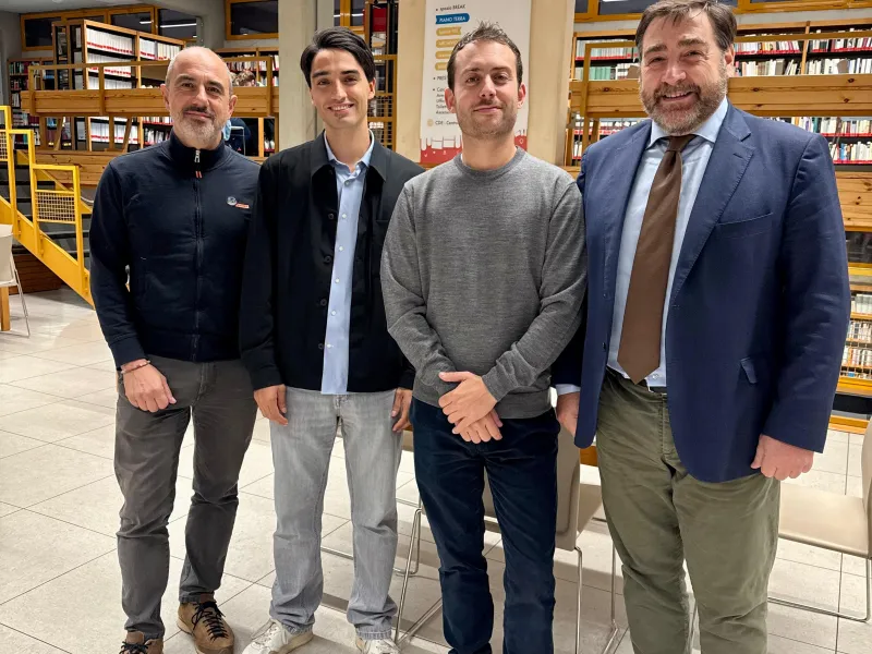 Immagine di gruppo - Fibra ottica in Biblioteca