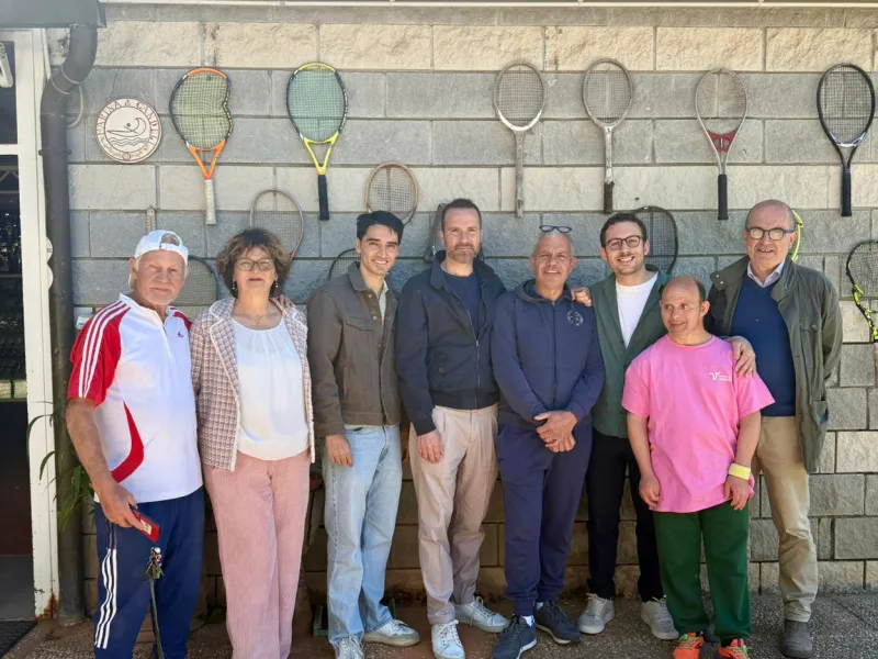 In foto da sin Renzo Borghini (Marina di Candeli), gli assessori Sandra Baragli, Corso Petruzzi e Francesco Conti, Luigi Del Carlo (presidente circolo Marina di Candeli), il sindaco Pignotti, Lorenzo Forzieri (Marina di Candeli) e l'assessore Frezzi